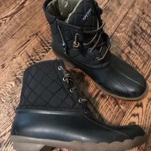 Sperry Black Quilted Duck Boot Size 8